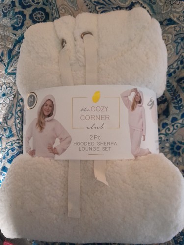 2-teiliges Sherpa Lounge Set mit Kapuze von The Cozy Corner Club Größe Medium Neu Polyester