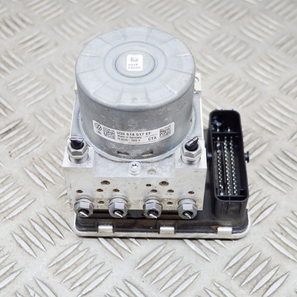 A VOLKSWAGEN TIGUAN AD BW 1.5 TSI ABS Pump And Control Module