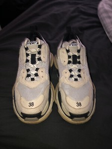 balenciaga triple s size