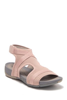 baretraps soozie rebound technology sandals