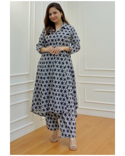 Beautiful Trendy Indian Printed cord set elegant long kurta with tunic pant - Picture 2 of 8