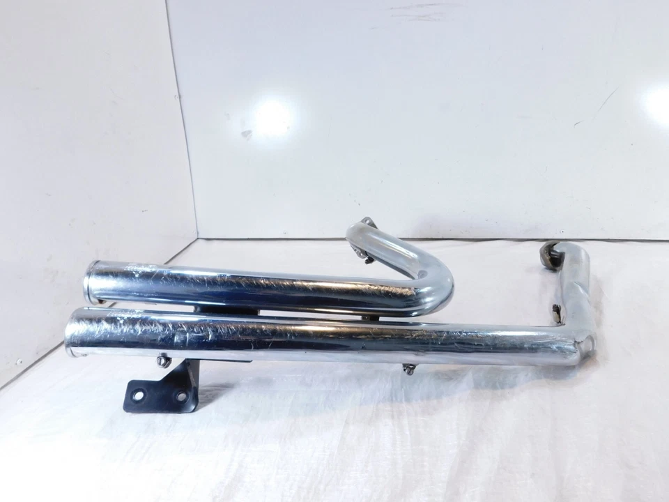 Sistema de tubo de escape Harley Davidson Softail Vance & Hines con soporte - ABOLLADO Foto 3 de 4