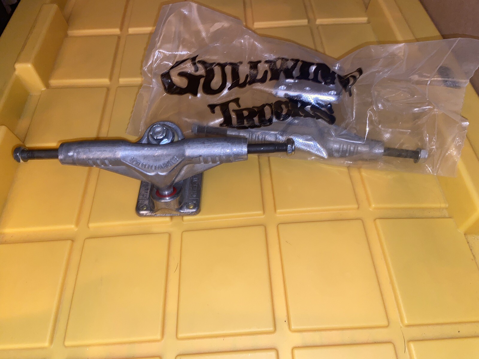 Gullwing Vintage NOS Sidewinder Skateboard Trucks Rare Mint 8.5&rdquo; ORIGINALS METAL
