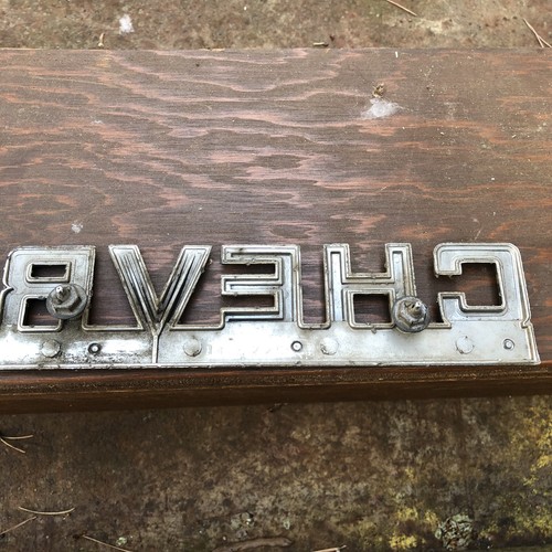 " CHEVROLET" # 1405225 EMBLEM 1970’s Metal Truck Badge. In Good Shape! - Picture 6 of 7