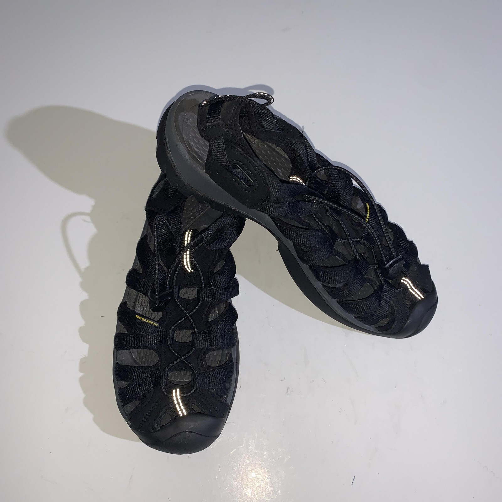 Scarpe KEEN Newport H2 uomo taglia 9 5 nero grigio sandali impermeabili outdoor escursionismo