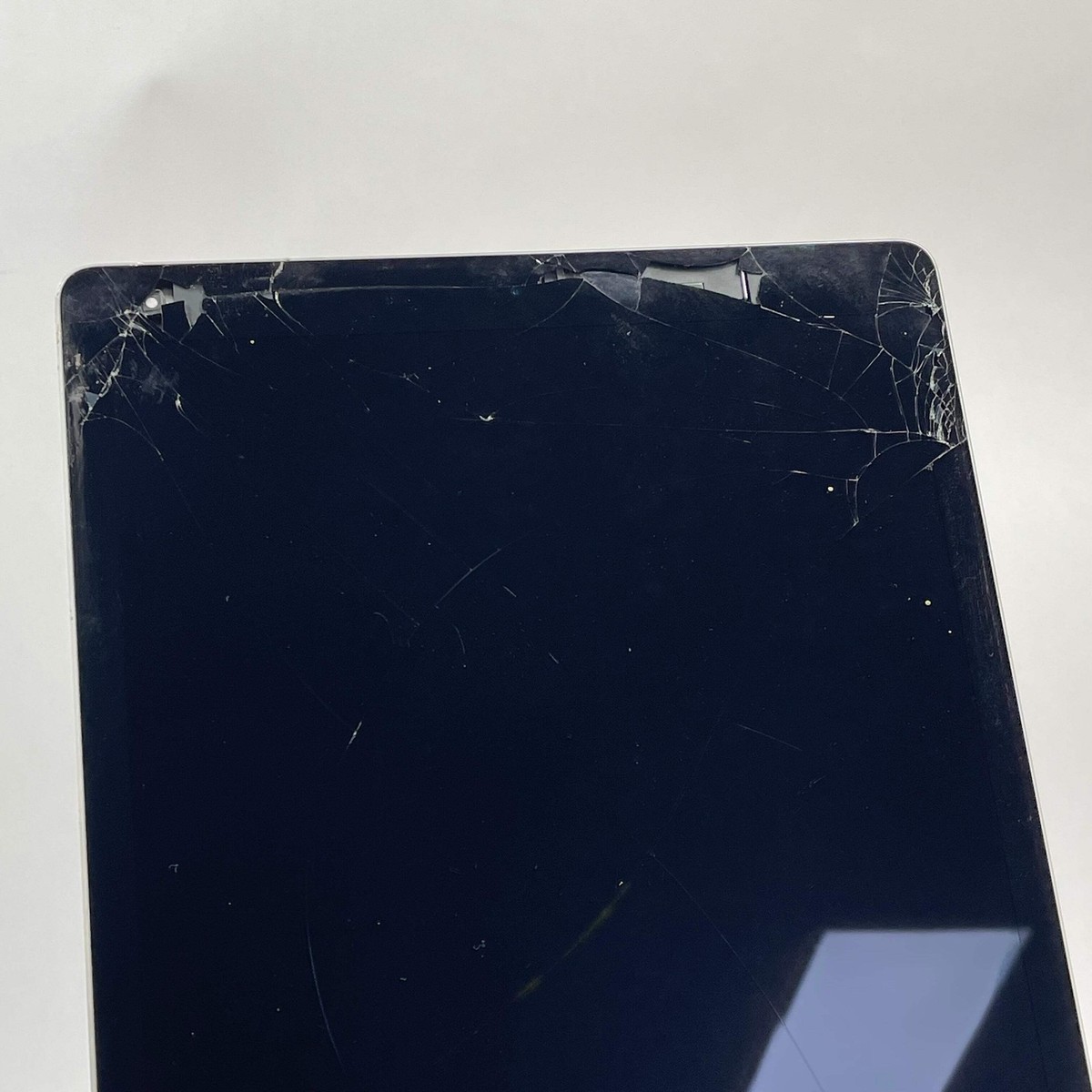 Broken Unlocked Apple iPad Pro 12.9