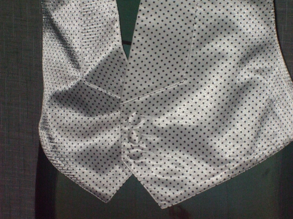 Vintage White Dotted Vest & Bow Tie Set - Lord West - Size M - Very Sharp ! - Image 2 of 4