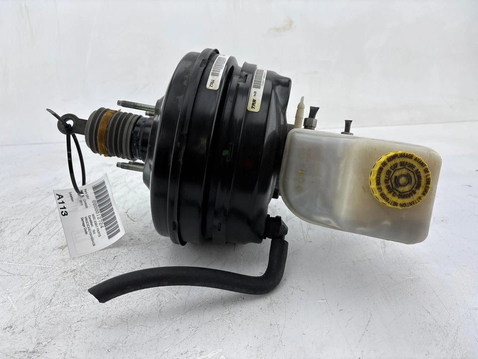 2009-2010 Chrysler 300 Brake Booster Master Cylinder W/ Reservoir OEM 04779985AF - Image 3 of 4