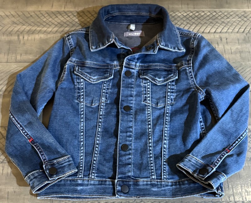 DL1961 Girls' Manning Denim Trucker Jacket *  Size 6 6X