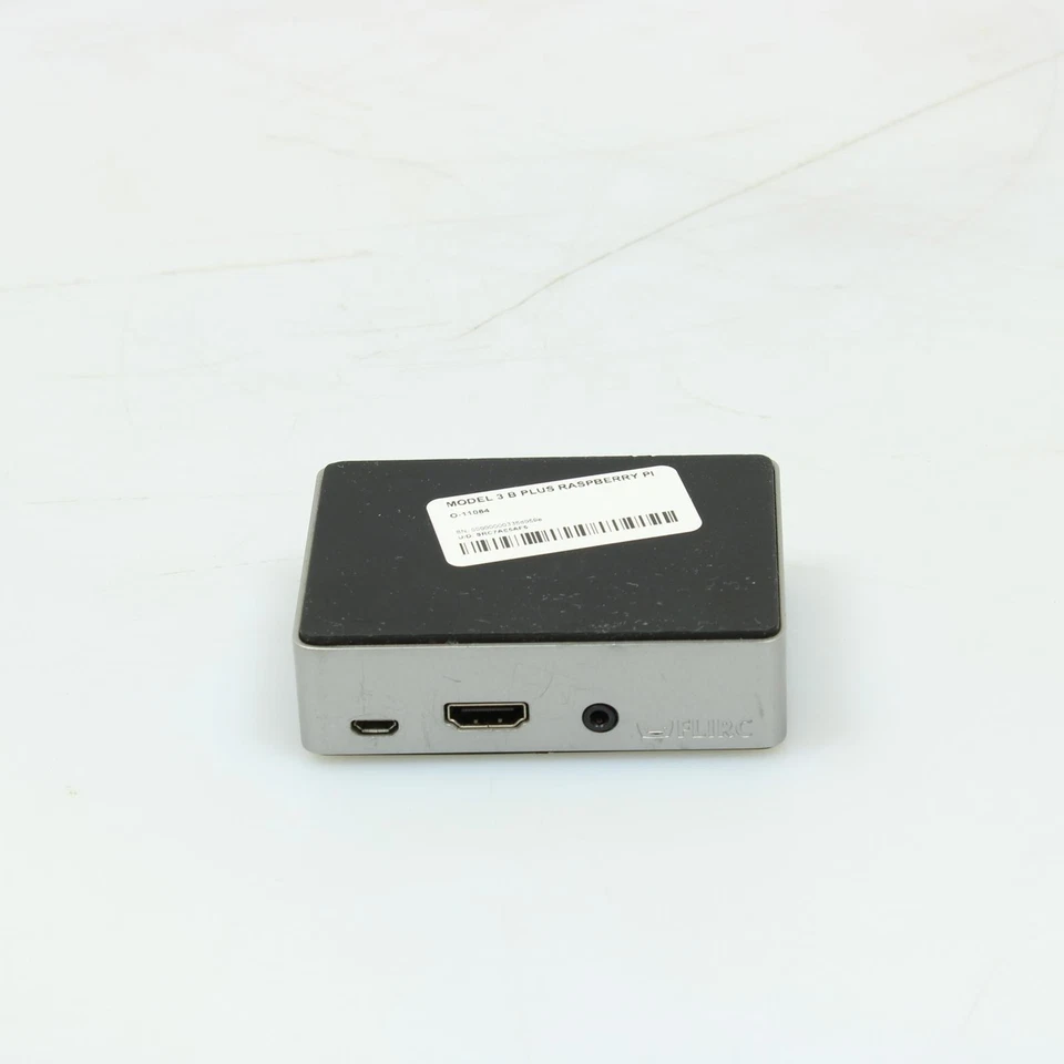 Raspberry Pi Modelo 3 B Plus Broadcom v8 1GB RAM 8GB MIcro SD Raspberry PI OS Foto 3 de 4