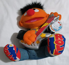 Rock'n'Roll Ernie (1998) spielt Gitarre und singt Vintage mit Etikett alle funktionieren