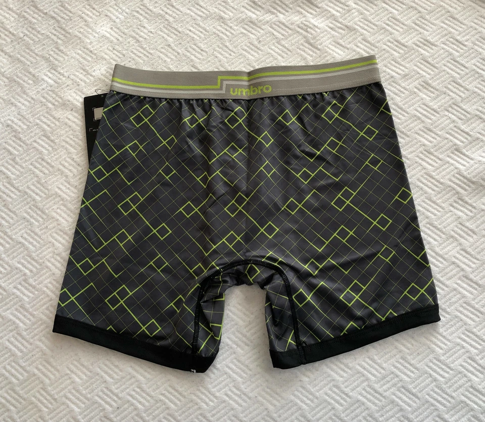 Cueca boxer Umbro masculina tamanho pequeno nova com etiquetas/novo na caixa!!! - Imagem 2 de 3
