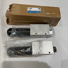 Qty 2 New VacMotion Single stage vacuum generator CV25HS Includes silencer