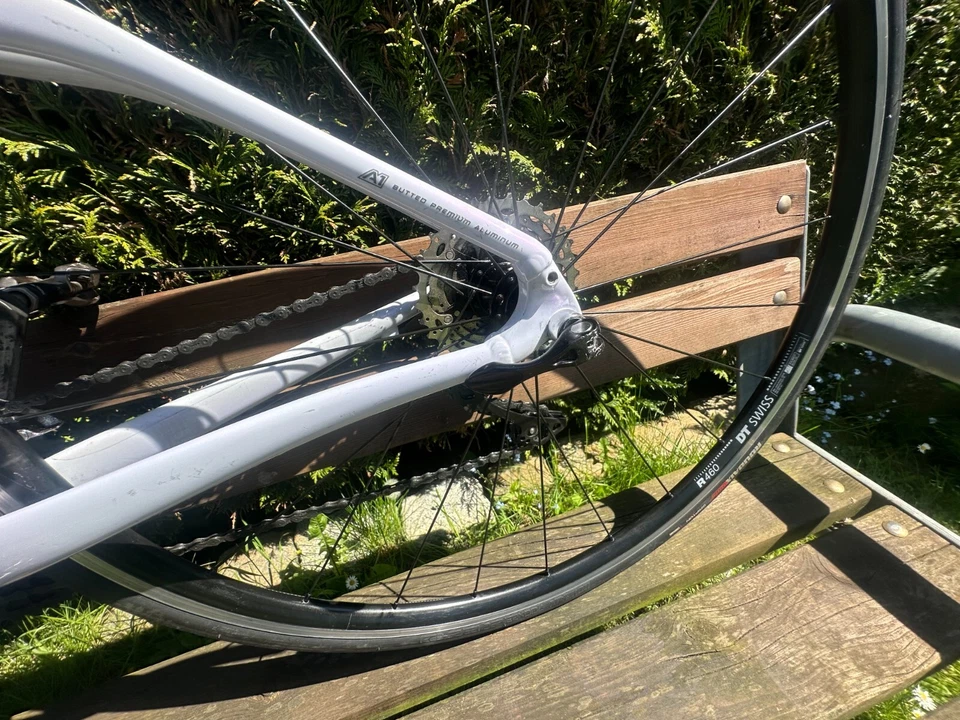 Specialized Dolce Elite Rennrad Damen Rahmengröße 44 Perlmutt super Zustand - Bild 4 von 4