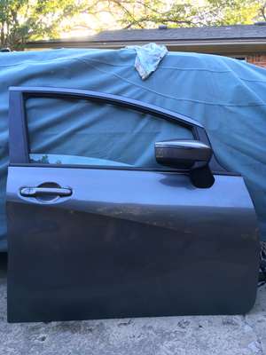 2016 Nissan Versa Note SR Front Right Door (frame, panel & wiring
