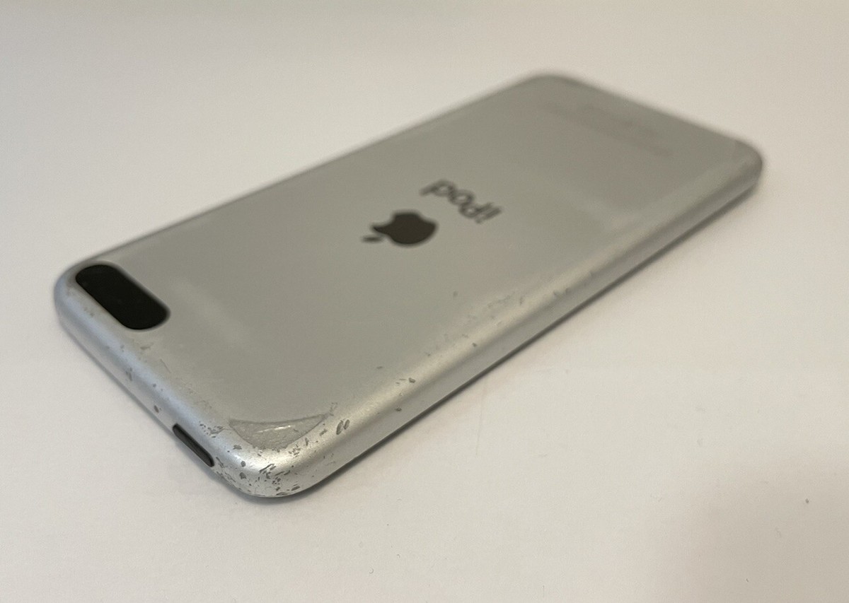 Apple iPod touch 5th Generation Silver/Black (16 GB) Muffled