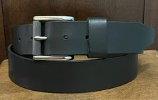 Johnston Murphy Thick Black Leather Belt Sz 42 1.5”Wide USA EUC