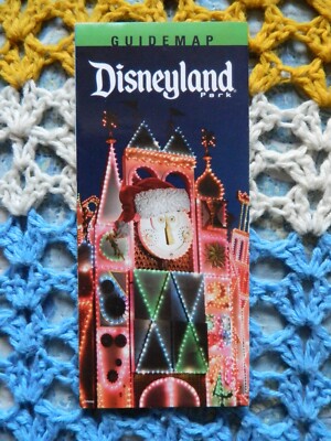 2015 Disneyland Guide Map