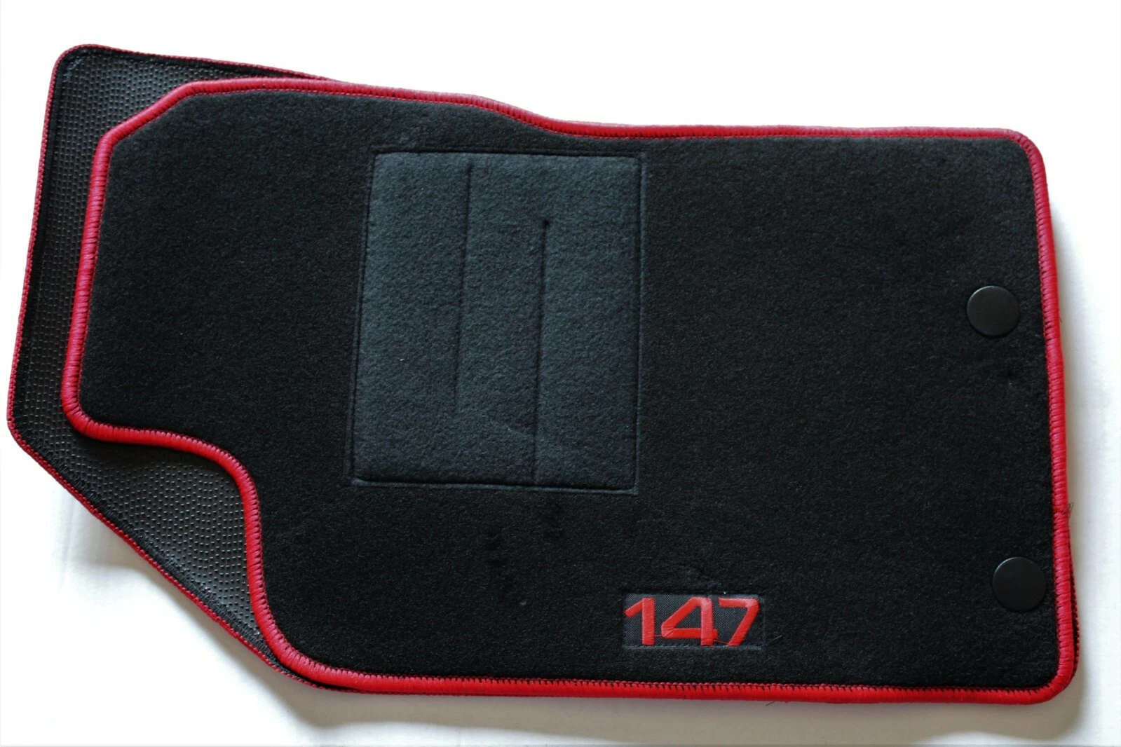 Foto 1 di 8