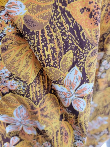 1960s Tiki Poplin Batik Style Cotton Floral FABRIC 265 X 90cm Width - Picture 7 of 7
