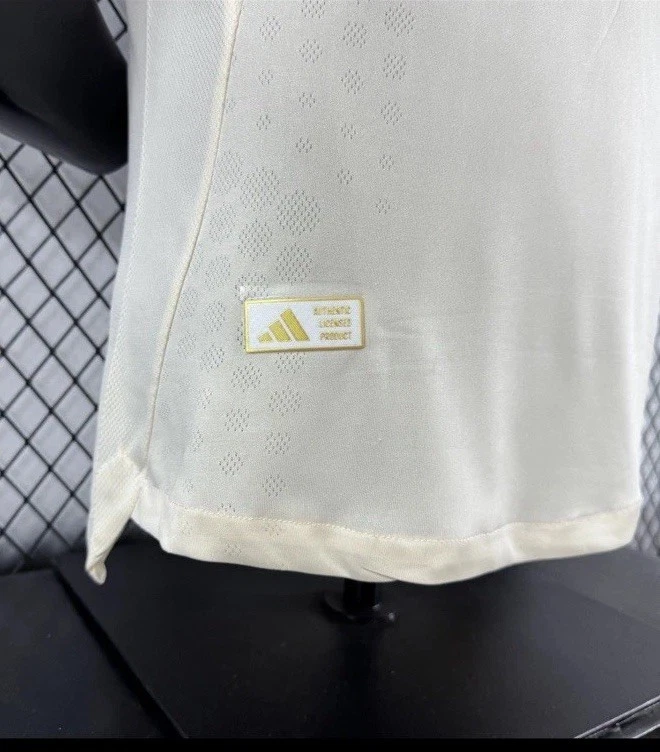 Camiseta Adidas Liverpool FC Hombre Estadio Visitante 25/26 - Versión Jugador Talla L Foto 3 de 4