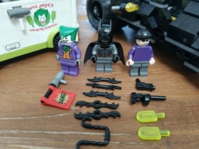 lego 7888 original set Batman Tumbler and Joker Ice cream truck
