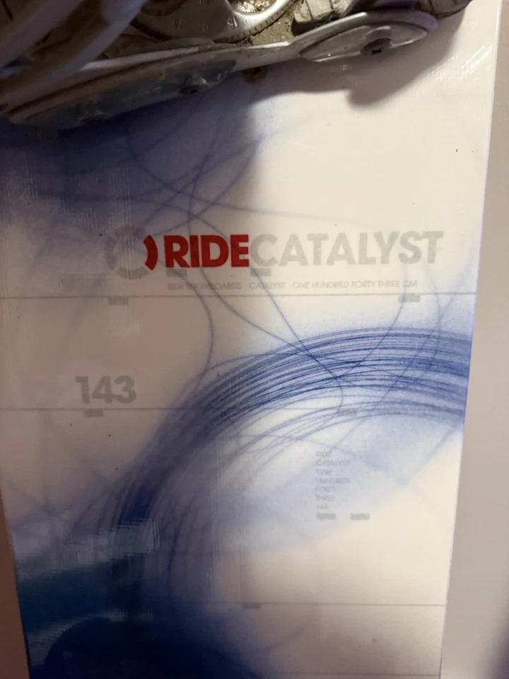 Snowboard Ride Catalyst 143 con fijaciones verde azulado para mujer snowboard estilo libre Foto 4 de 4