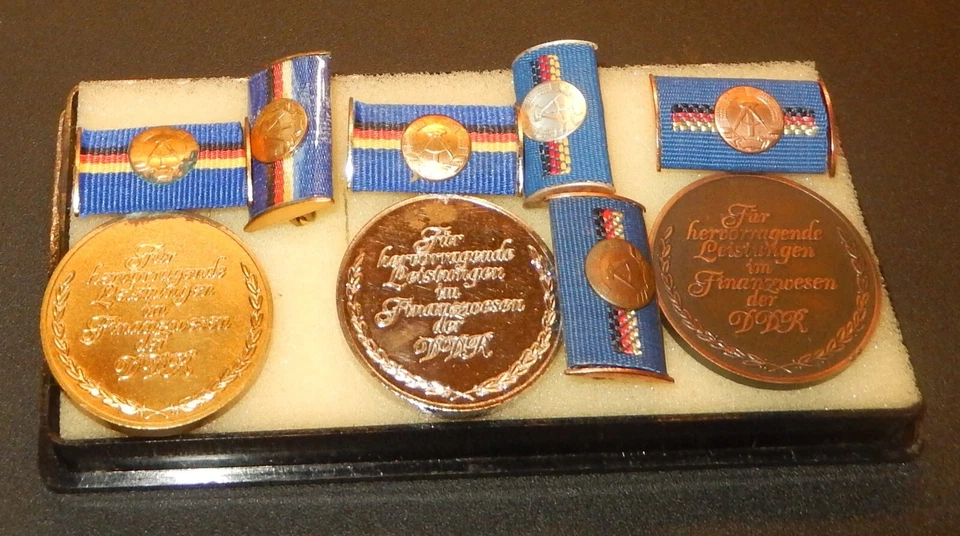 3 DDR Medaillen  1.Satz - Bild 3 von 3