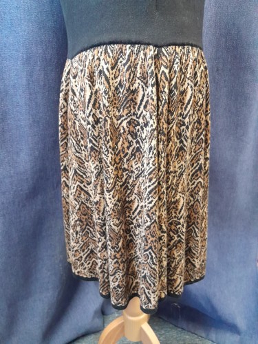 Brown knitted mini skirt, SOMERSET by ALICE TEMPERLEY, size 16, hardly worn - Picture 4 of 6