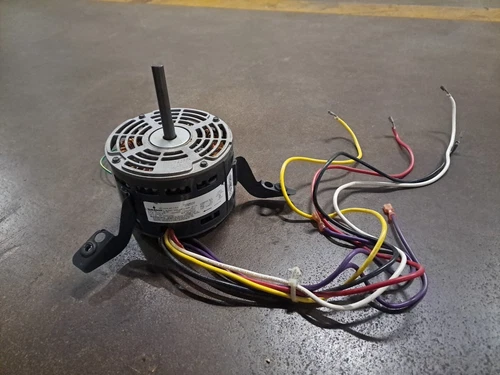 Emerson K55HXMKN-0546 Fan Motor 100648-01 Lennox 1/5h.p, 1075/3spd, 115V (B3T6)♧