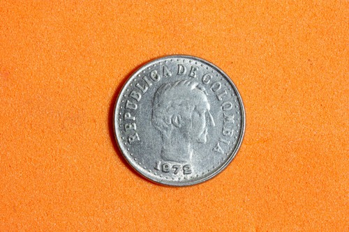 1972 Colombia 10 Centavos Nickel Clad Steel Coin #M17565