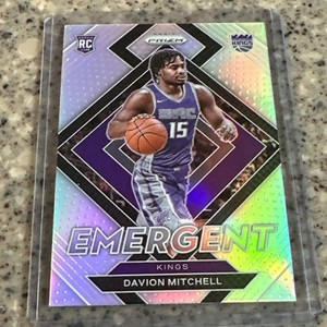Davion Mitchell 2021-22 Prizm #25 EMERGENT Silver Prizm RC Sacramento Kings-NBA 