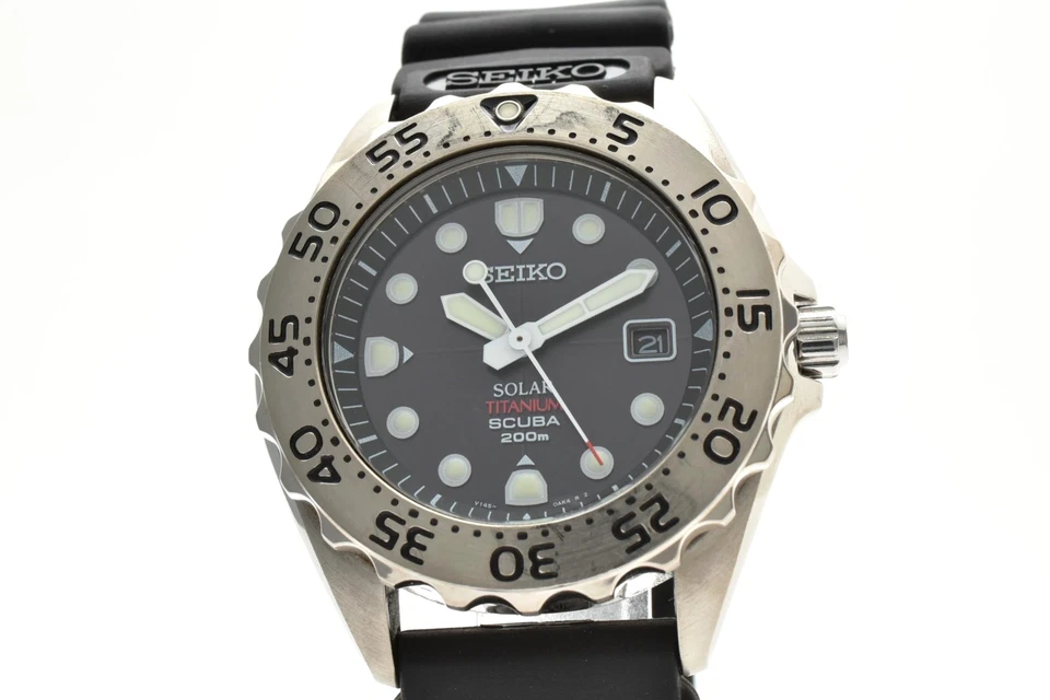 [Quase em perfeito estado] Seiko Prospex V145-0AH0 mergulhadores solares de titânio 200M masculino do Japão - Imagem 3 de 4
