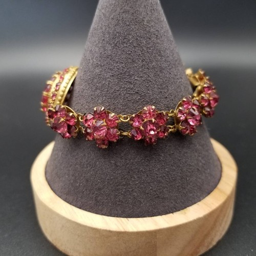 Um 20'30's Czechoslovakia Vintage Gorgeous Pink Czech Glass Flower Bracelet - Bild 3 von 10