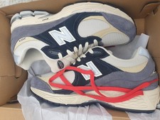 New Balance 2002R Men's Navy and Grey Trainers Size 8uk Brand New