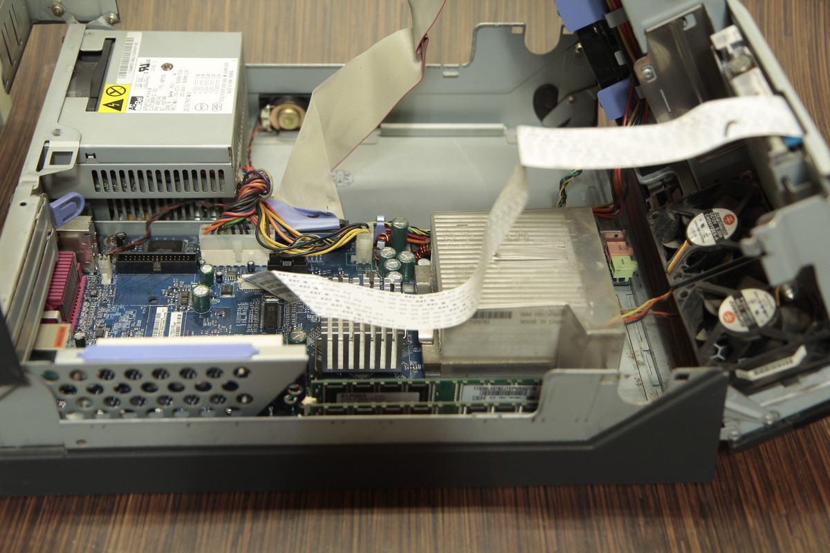 IBM ThinkCentre 8183-41U P4 3.2GHz 1GB DDR 40GB HDD Computer PC