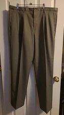 Haggar Dress Pants Mens 40x34 Green Classic Fit Pleated Front Comfort Waist 