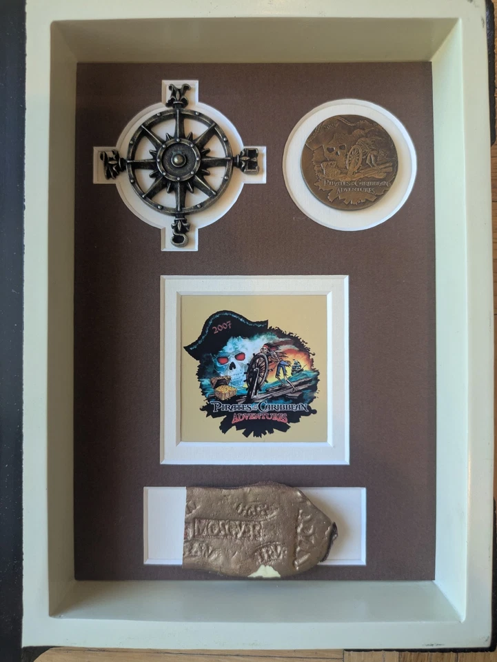 Diario del Capitán del Caribe Piratas Disney LE 300 Evento Disney World 7 Mares RARO Foto 3 de 4