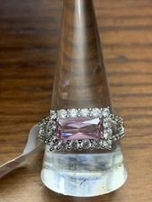 Bomb Party Ring Size 10 RG62741 Trendsetter Shine Rose Quartz CZ On Rhodium 