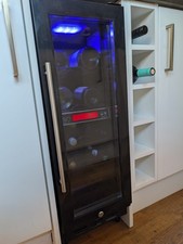 Wine fridge | LED light | Temperature Control | Good condition | Black
