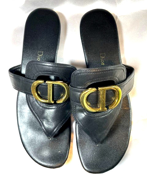 Christian Dior 30 Montaigne Thong Black Leather Gold Finish CD Sandals thumbnail 4