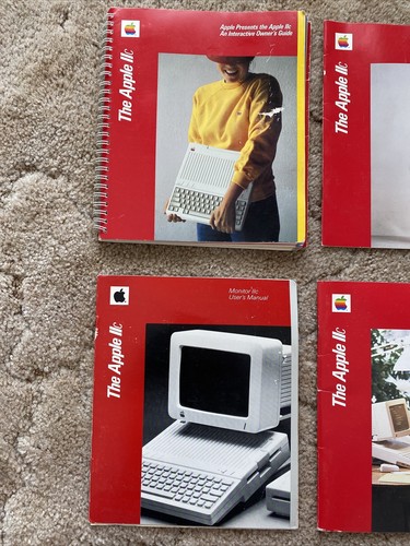 Vintage 1984 The Apple LLC Computer & monitor Original Paperwork & Manuals rare - Picture 2 of 8