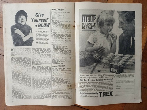 Woman's Weekly 30th November 1963 vintage magazine - Picture 4 of 4