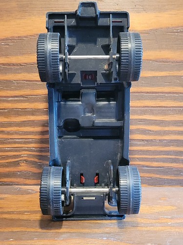 Tootsietoy Metal Desert Rat 4 x 4 Jeep excellent Vintage Red Display Made In USA - Picture 12 of 12