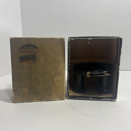 ViewMaster | 1938 First Edition Model A Viewer with 2 Rivets and Large Lenses - Picture 6 of 6
