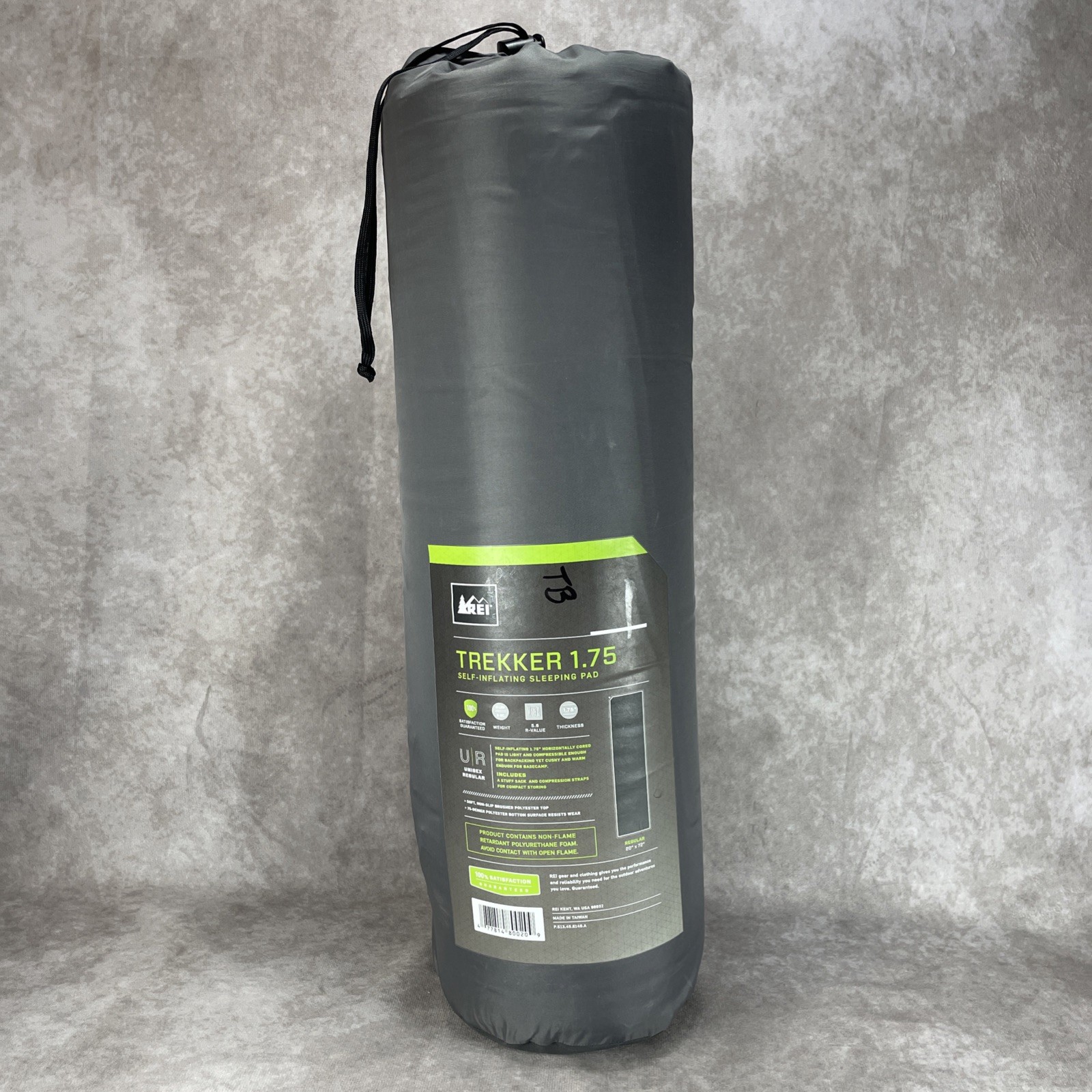 REI Trekker 1.75 Self-Inflating Sleeping Pad Gray | Regular 72
