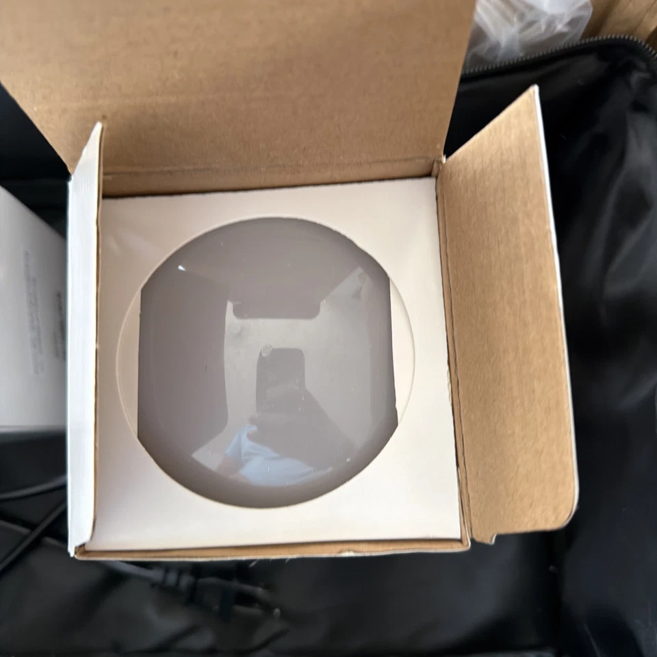 NEEWER NK800D RGB Softbox Kit - 2x26W, CRI93+, App Control Missing Parts - Image 4 of 4