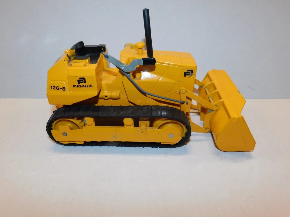 Ertl FIAT CHALMERS 12G-B Crawler Loader 1/16 Diecast circa 1967 Allis Chalmers - Image 3 of 4