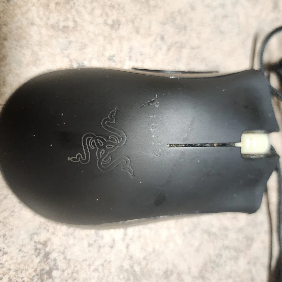 Razer Deathadder RZ01-0015 Right Handed  Mouse - Image 2 of 4