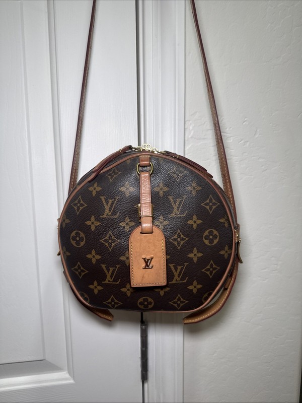 LOUIS VUITTON